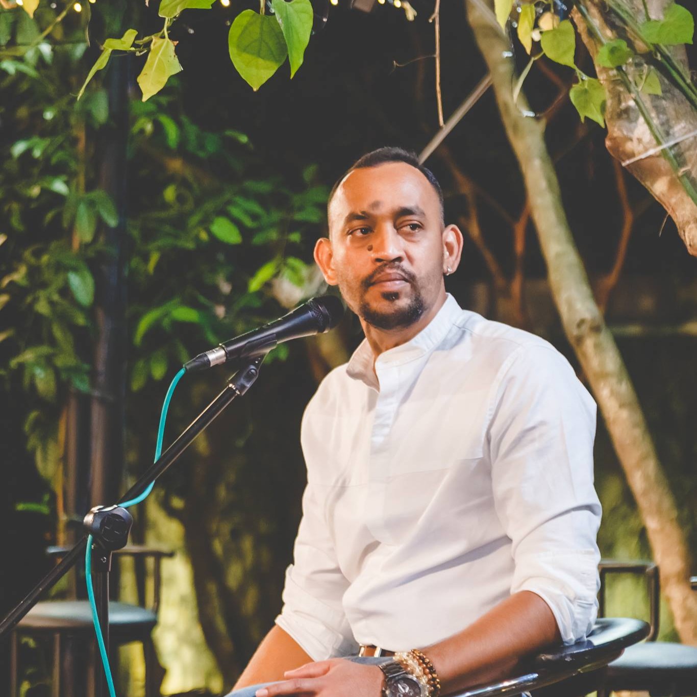 senaka,batagoda,senakabatagoda,senaka batagoda,sereenabatagoda,sereena,Sri Lanka,Folk music,Musician,Singing,Percussion,Rock,Reggae,Pop,Versatility,Vocalist,Guitarist